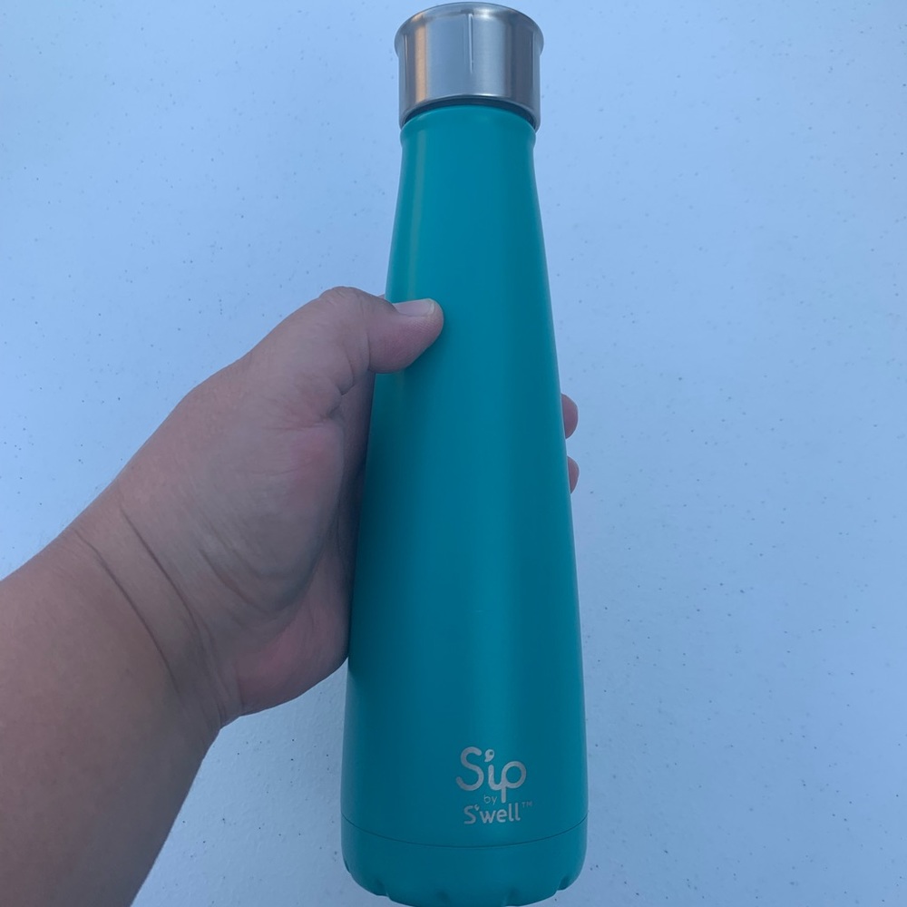 Sip by Swell insulated water bottle with twist lid
